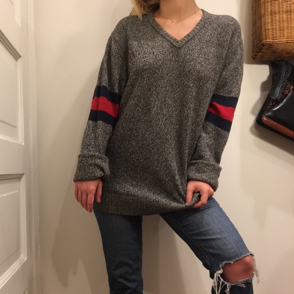 Oversized grey v neck sweater - Picture 2 of 3